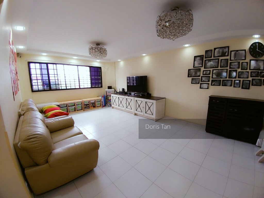 Blk 226 Jurong East Street 21 (Jurong East), HDB 5 Rooms #137039112
